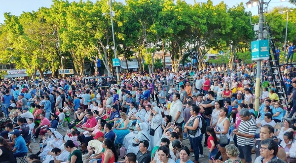 Obispo de Caacupé critica el intento de colonización de la educación paraguaya y pidió honestidad a los políticos