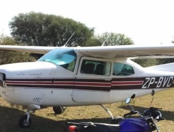 Capturan a dos sospechosos del robo de una aeronave en Caapucú · Radio Monumental 1080 AM