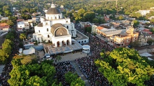 Críticas alcanzan a IPS e Itaipú durante misa central de Caacupé - Noticias Paraguay