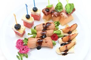 Prepará unas deliciosas picadas con frutas