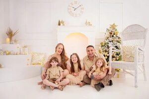 ¡Mirá las fotos navideñas de Nicole Sautu y Víctor Gavilán con sus hijos! - Gente - ABC Color