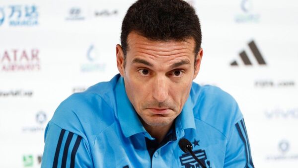 El fastidio de Scaloni durante la conferencia de prensa
