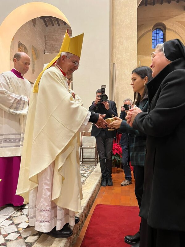 Cardenal Martínez se expresó luego de asumir en Basílica romana