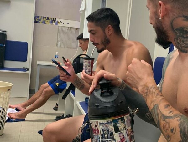 Romero impuso el tereré por sobre el mate en el vestuario de Boca