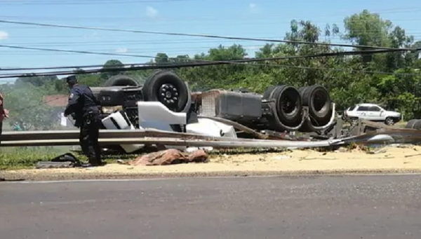 Menor murió decapitada en accidente fatal en Guayaybí - Noticiero Paraguay