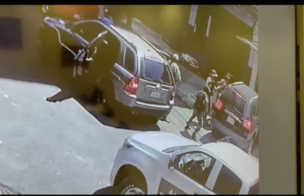 Asalto tipo comando en el micro centro de Ciudad del Este - PDS RADIO