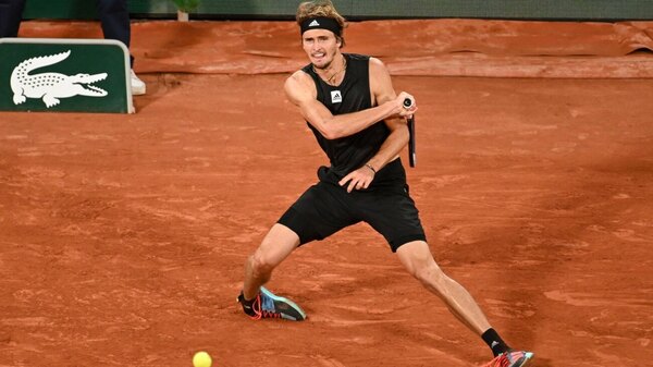Después de su impactante lesión en Roland Garros, Zverev vuelve a las canchas
