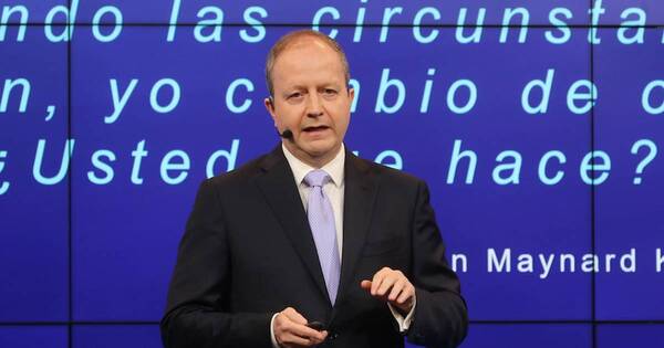 La Nación / Financiar déficit con adelantos 0% de interés es una “solución barata” a corto plazo, dice extitular del BCP