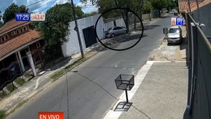 ¡Trágico! Colisión de automóvil contra un árbol se cobra la vida de una mujer - Paraguaype.com