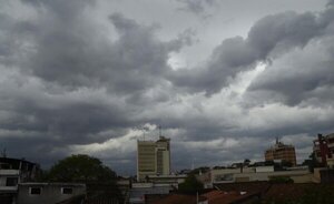 Viernes caluroso, vientos variables y lluvias con ocasionales tormentas eléctricas - Noticiero Paraguay
