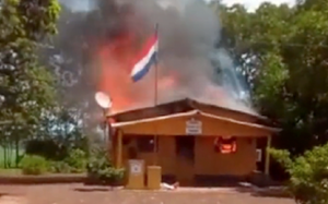 Fuego consume puesto policial de Capitán Bado - Noticiero Paraguay