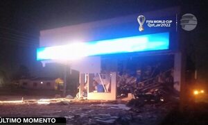 Detonaron y vaciaron un banco en Itapúa | Telefuturo