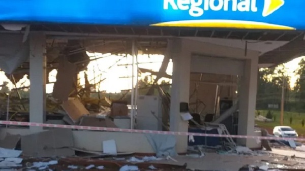 Asalto con explosivos en un banco en Itapúa - Noticias Paraguay