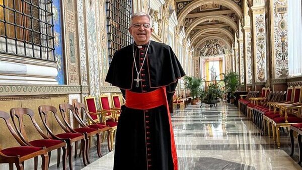Adalberto Martínez se reúne en audiencia privada con el papa Francisco