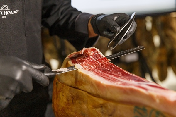 Campus del Jamón Monte Nevado, nuevo templo gastronómico de visita obligada | Internacionales | 5Días