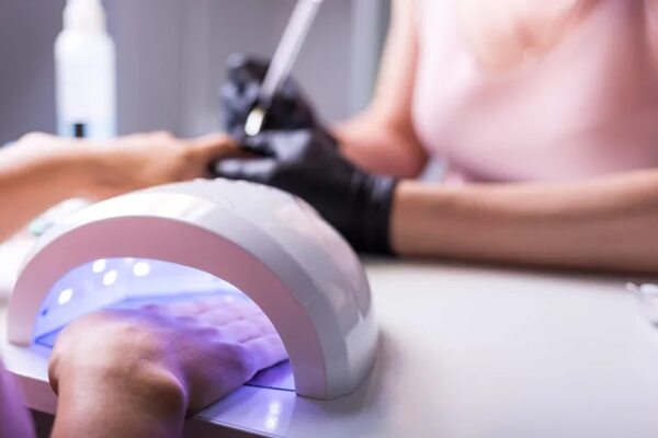Hornos ultravioleta para manicura pueden causar daños a la piel - Estilo de vida - ABC Color