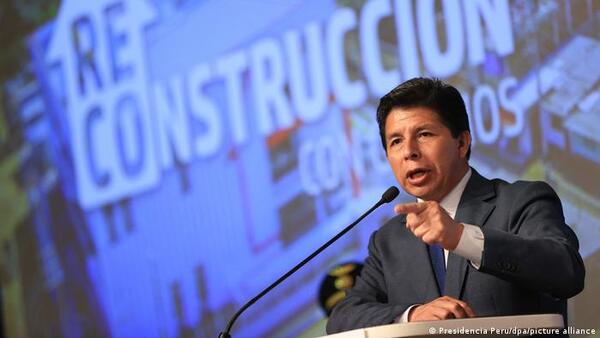 Tras intento de disolver el Congreso, destituyen a presidente peruano | Radio Regional 660 AM