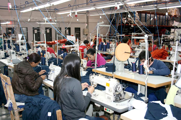 El sector maquila prevé cerrar el 2022 con exportación de más de USD 1.000 millones en sus productos - MarketData