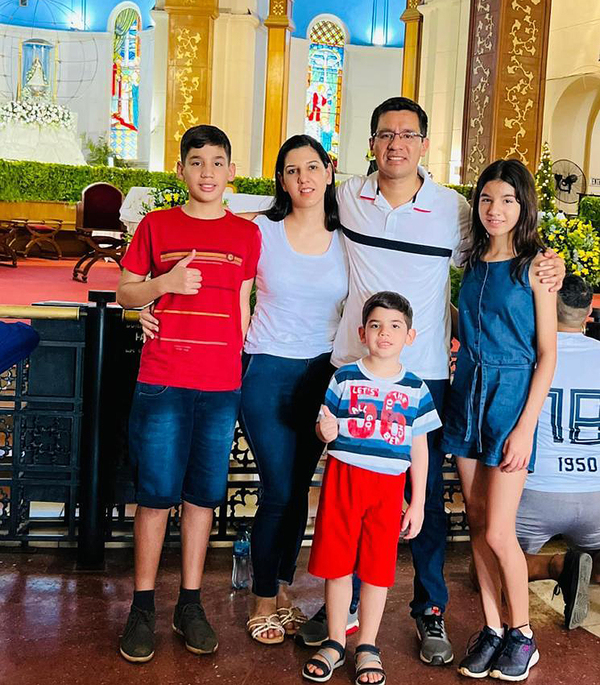 Landy festeja sus 40 años con visita a la Virgen y presagia gran victoria - La Clave