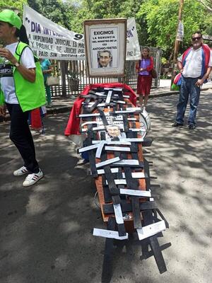 Movilización en contra de Antonio Fretes para exigir su renuncia o destitución | 1000 Noticias