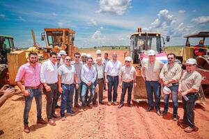 Subestación Valenzuela 500 kV: mandatario visitó obra que fortalecerá al sistema eléctrico paraguayo - .::Agencia IP::.