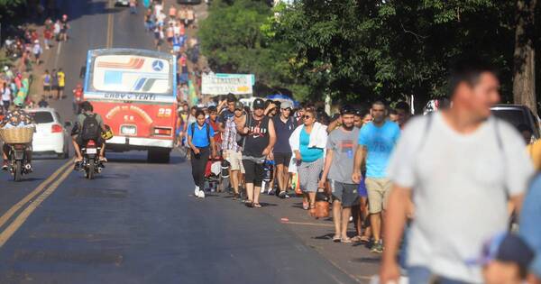 La Nación / Solo seis detenidos y un positivo al alcotest registró la Policía en Caacupé