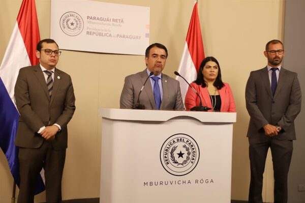 Abdo promulga ley de suministro y contrataciones públicas - trece