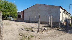 Conflicto por lindero de propiedad entre  menonita y una magistrada termina a balazos en Fuerte Olimpo - Noticias del Chaco - ABC Color