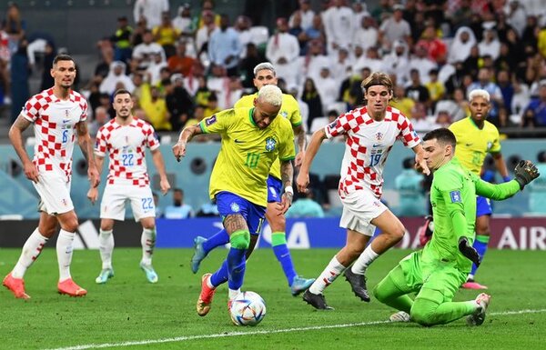 Croacia elimina a Brasil y se instala en semifinales