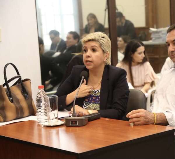 Piden sumario por inconductas para abogada Sary Hellman - PDS RADIO