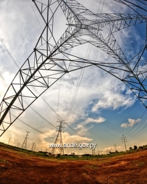 ANDE realizó con éxito el cruce de dos líneas de 500 kV