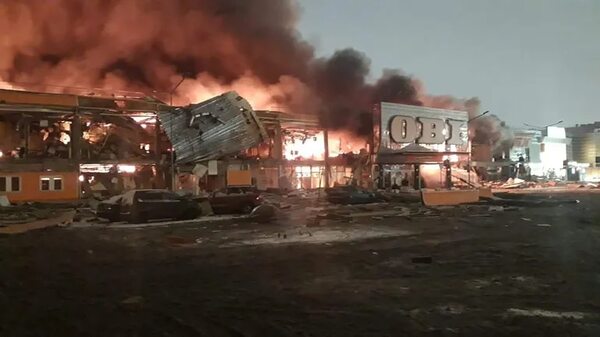 Video: Arde en Moscú un enorme centro comercial - Mundo - ABC Color