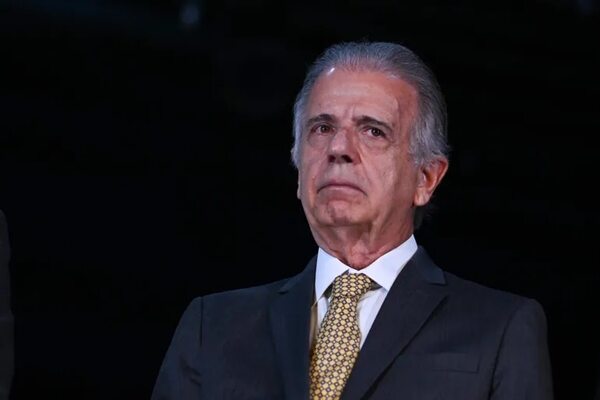 Ministro de Defensa de Lula afirma que es necesario “despolitizar” las FF.AA. - Mundo - ABC Color