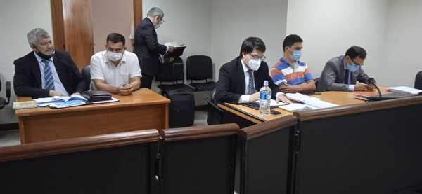Juicio a dos policías y a un abogado por protección a narcos llega a etapa final - PDS RADIO