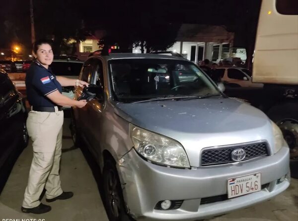 Lambaré: recuperan rápidamente una camioneta robada en un descuido - Policiales - ABC Color