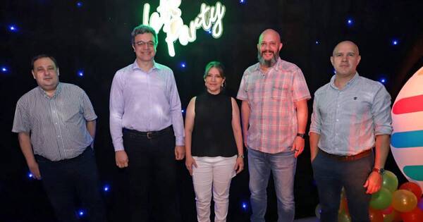 La Nación / Festejo de fin de año de Palermo SA