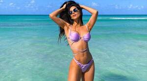 ¡Mamau! Conductora de TV pela cuerazo en Cuba