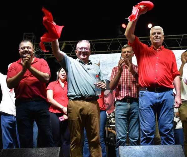 “Necesitamos un presidente que no sea empleado ni servil de las mafias nacionales y transnacionales” | 1000 Noticias