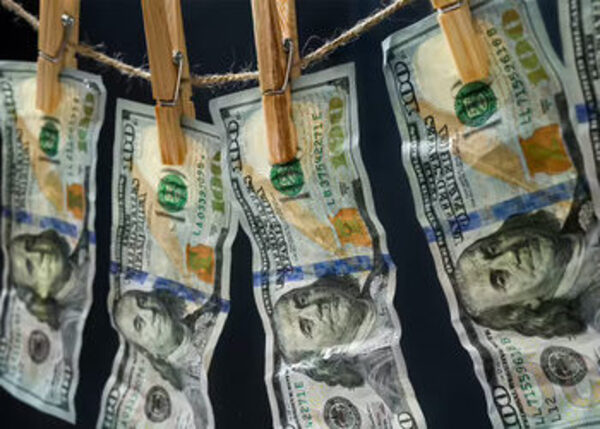 Cómo lavan el dinero sucio los traficantes de drogas sintéticas