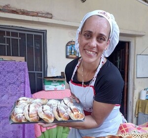 Mediante capacitación recibida, emprendedora aumentó su venta de medialunas y otros productos | 1000 Noticias
