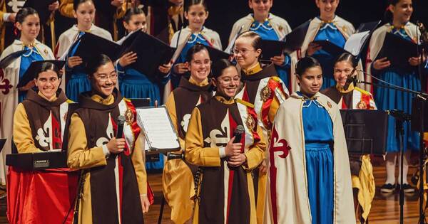 La Nación / Los Heraldos del Evangelio cantan “Revive la esperanza”