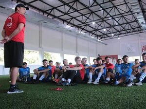 Cuadrangular Internacional Sub 17 en CARFEM   - Selección Paraguaya - ABC Color