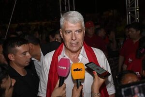 “No vamos a permitir ideas foráneas”, promete Wiens en su cierre de campaña - Política - ABC Color