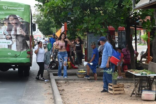 Irregular frecuencia de buses y pésimo servicio castiga a zonas periféricas - Nacionales - ABC Color