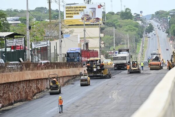 Tres Bocas: se inició el asfaltado del túnel, pero la obra aún no terminará - Economía - ABC Color