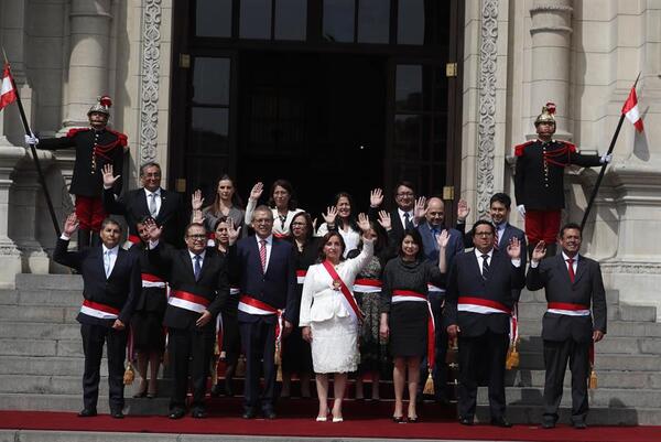 Perú: Boluarte nombró su gabinete con un exfiscal a la cabeza - ADN Digital