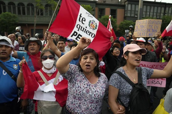 Crisis en Perú: protestas y bloqueos de vías contra el gobierno de Boluarte - .::Agencia IP::.