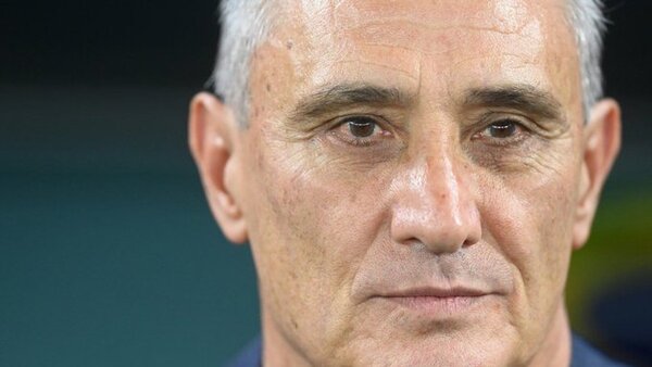 Brasil retorna a Río con un Tite callado ante la prensa
