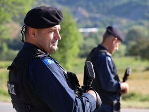 Fin de semana de tensiones en el norte de Kosovo por barricadas serbias - El Independiente