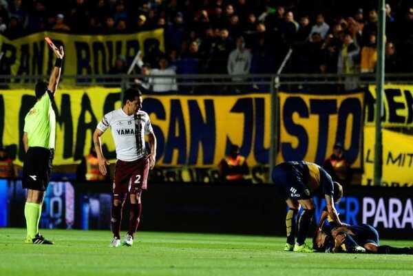 El misionero Gustavo Gómez cerca de Boca Juniors